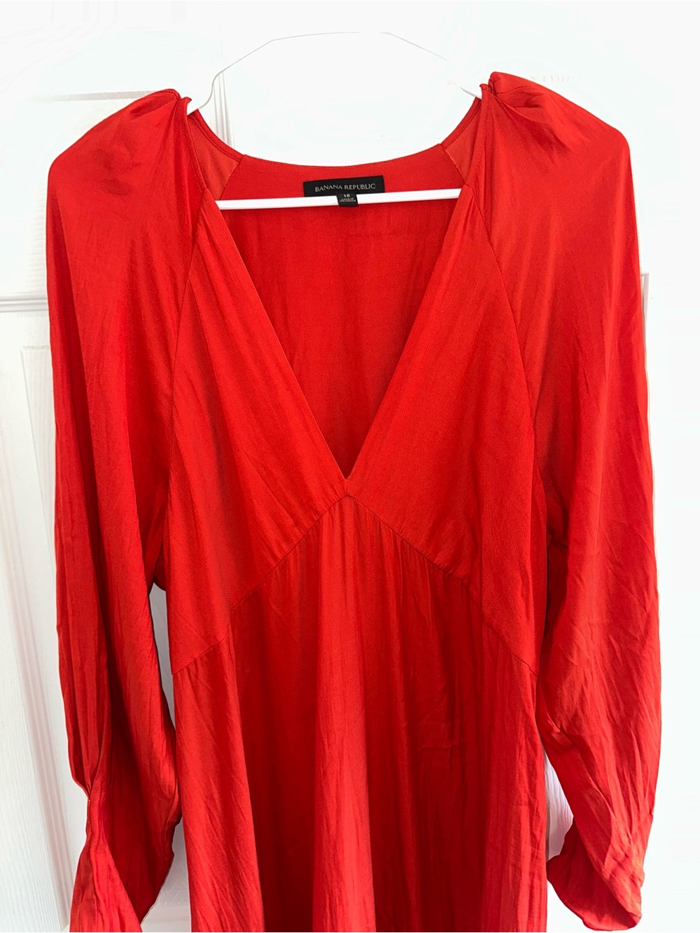Banana Republic Silk Red Orange V-Neck Long Sleeve Dress